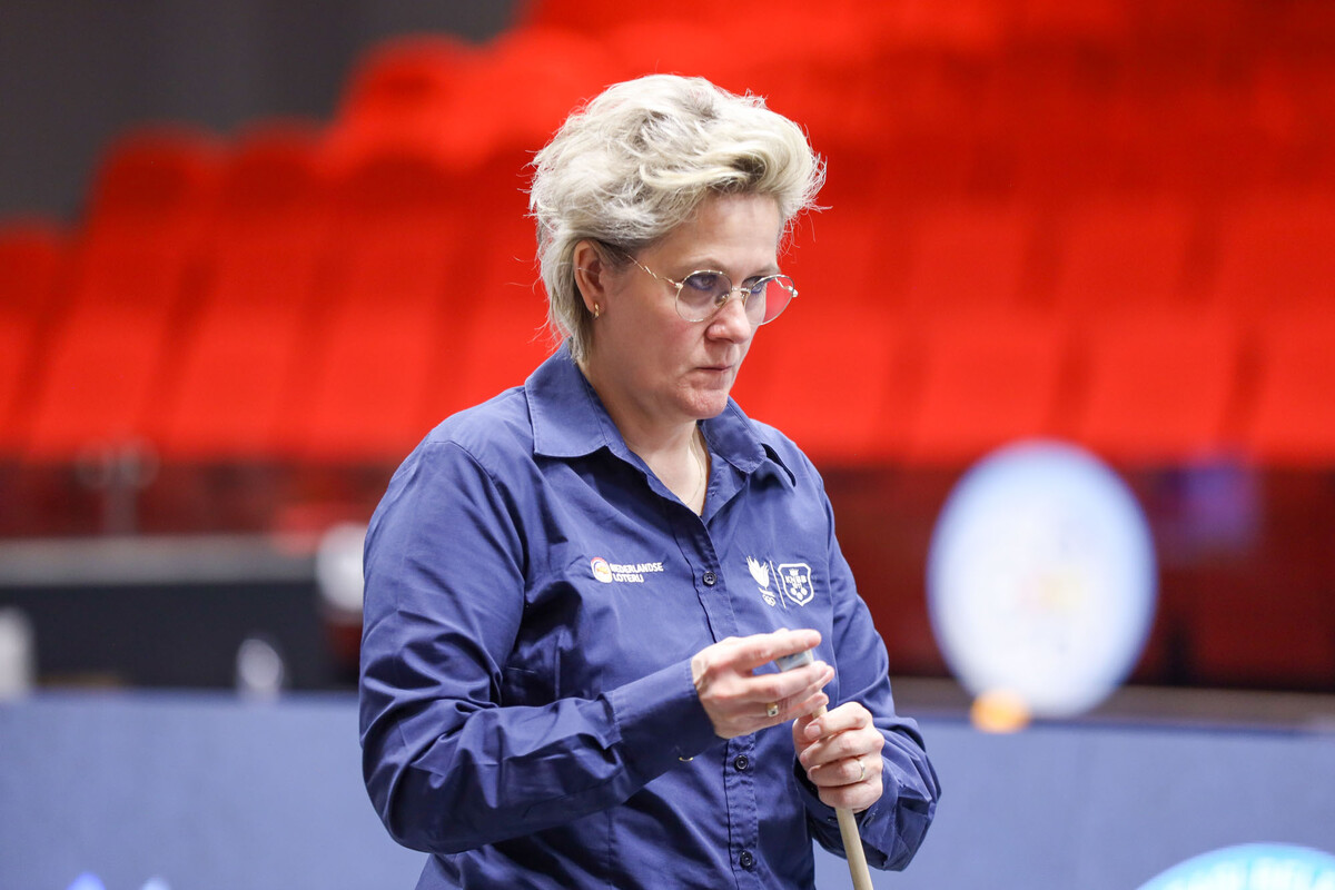 이신영에게 패한 미리암 프루임(네덜란드).