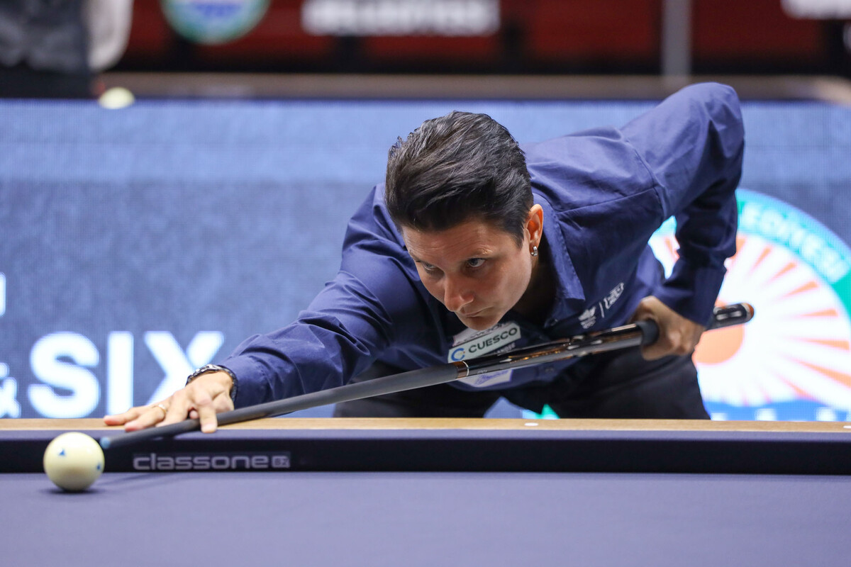 김하은에게 첫 경기에서 패한 '디펜딩 챔피언' 테레사 클롬펜하우어(네덜란드)는 다음 경기에서 조별리그 최고 애버리지 1.250으로 승리하며 A조 2위로 본선에 진출했다.