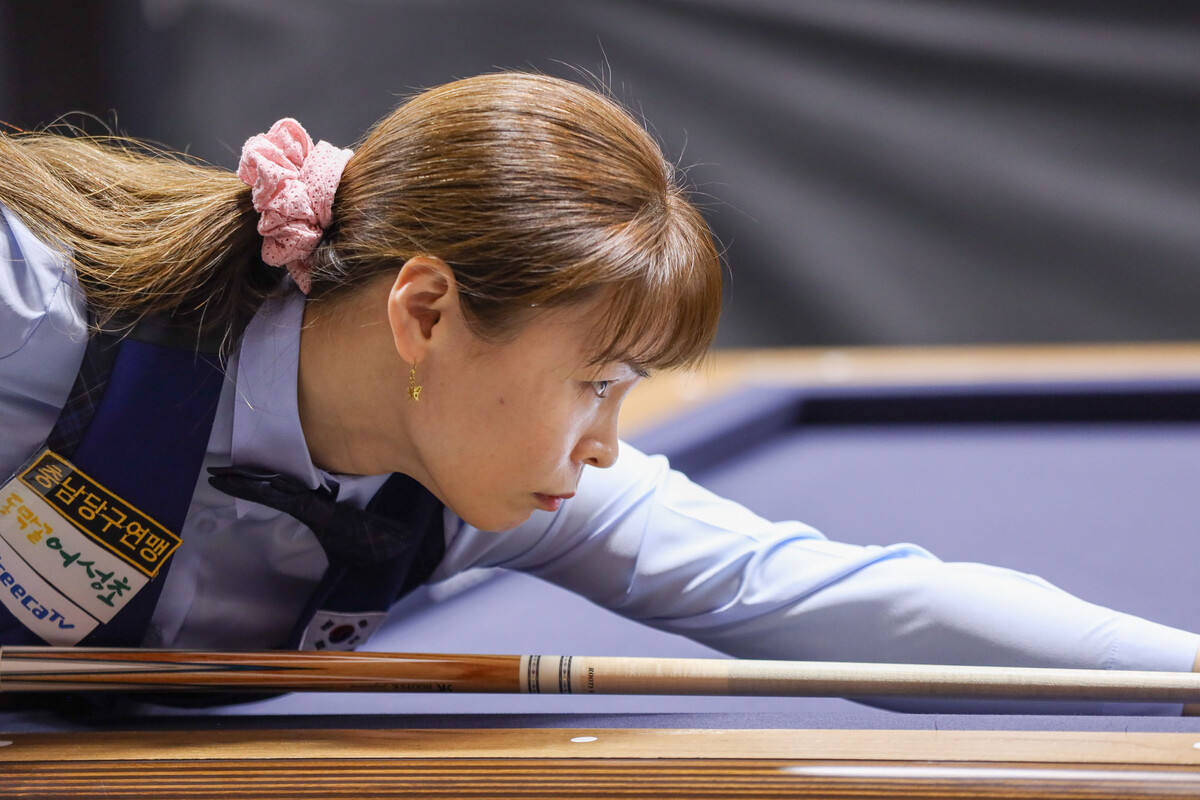 한국의 이신영(충남)이 세계선수권 16강에서 승리하며 8강에 진출, '세계챔피언' 테레사 클롬펜하우어(네덜란드)와 준결승 진출을 다투게 됐다.   사진=파이브앤식스 제공