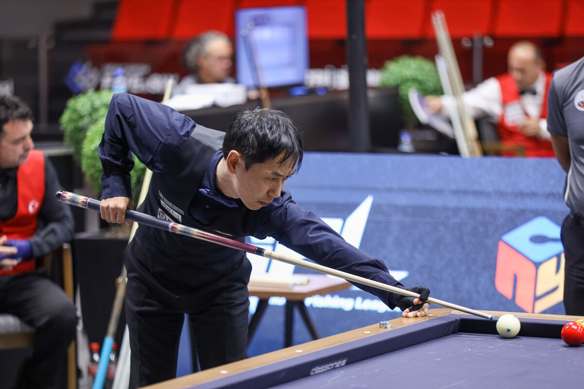 그녀의 남편 사카이 노부야스는 3쿠션은 물론, 1쿠션과 예술구까지 캐롬 종목에서 실력이 출중한 선수다. 노부야스는 예술구 세계선수권에서 입상한 단 2명의 아시아 선수 중 1명이다.  사진=아프리카TV 제공