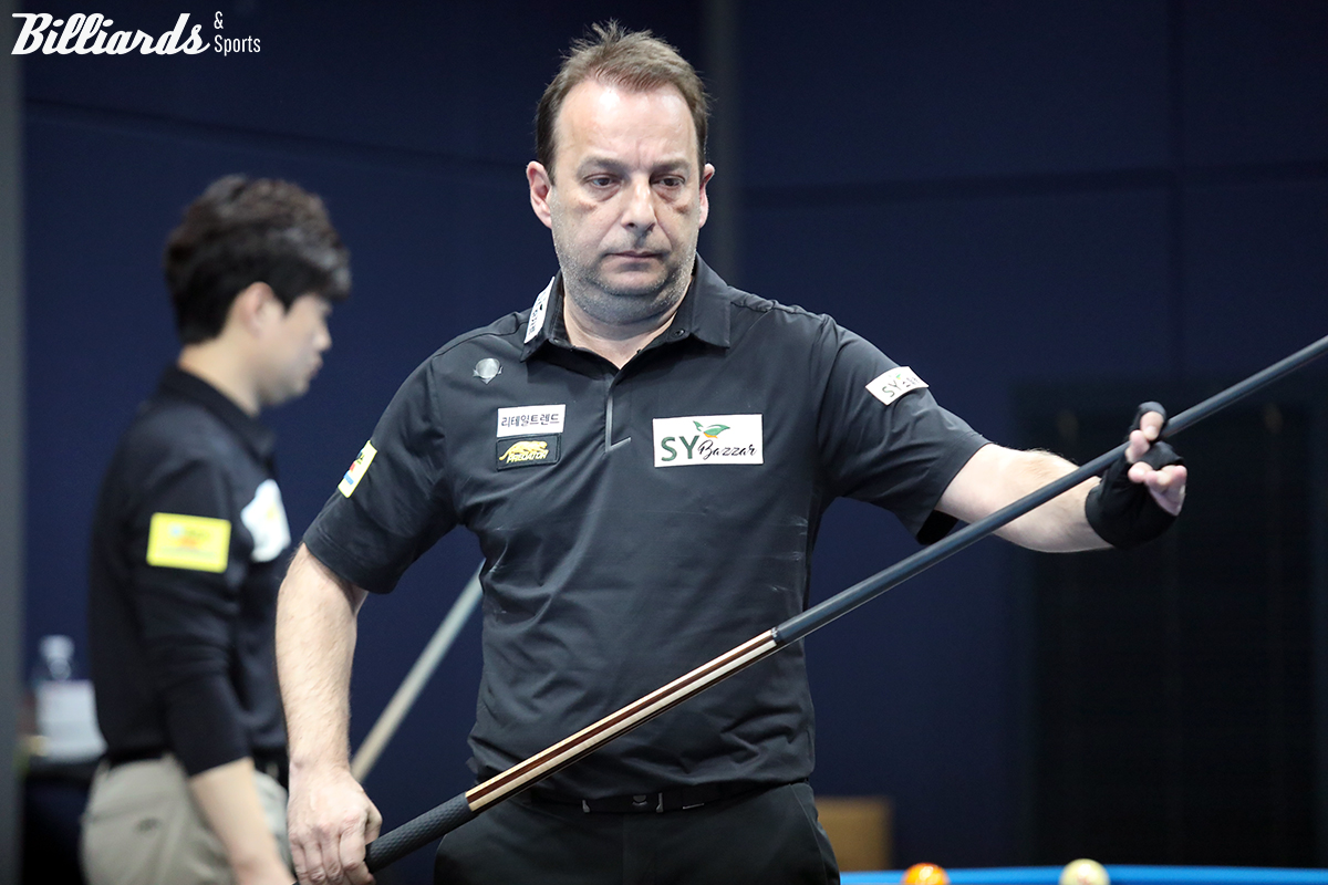 다니엘 산체스(에스와이)는 128강전에서 한국의 박정근과 승부치기 접전 끝에 힘겹게 승리를 거두고 64강에 진출했다.