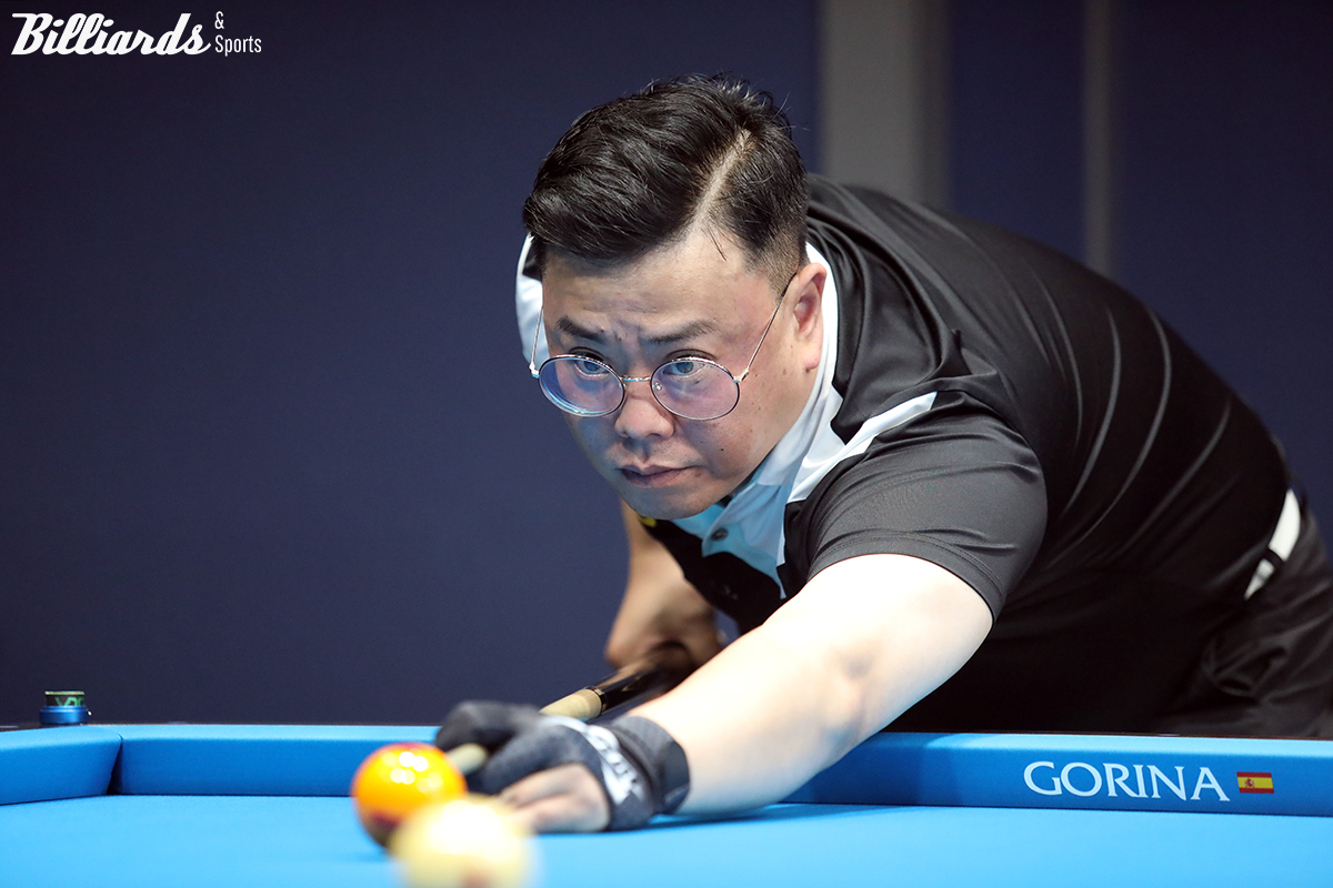 김봉철과 승부치기 접전 끝에 아쉽게 역전패한 김원섭.