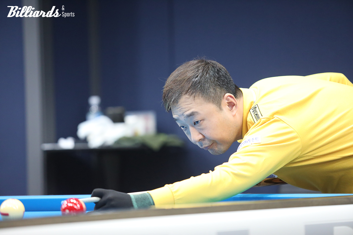 휴온스의 김봉철을 풀세트 접전 끝에 꺽고 16강에 오른 엄상필은 또다시 휴온스의 세미 사이그너와 16강전을 치른다. 사진=고양/김민영 기자