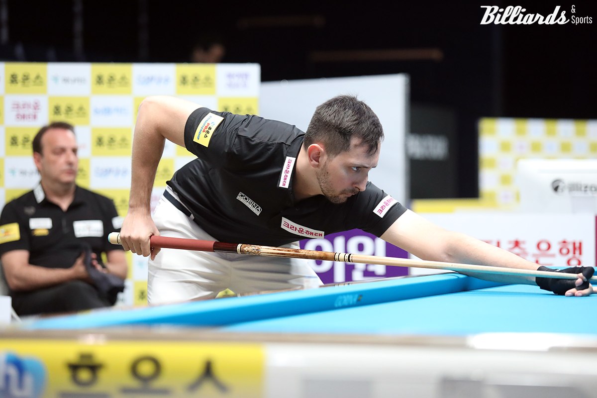 '스페인 최강' 다비드 마르티네스(크라운해태)가 '휴온스 PBA 챔피언십' 32강전에서 같은 나라의 대선배 다니엘 산체스(에스와이)와 벌인 두 번째 맞대결에서 세트스코어 3-2의 짜릿한 승리를 거뒀다.  사진=고양/이용휘 기자 