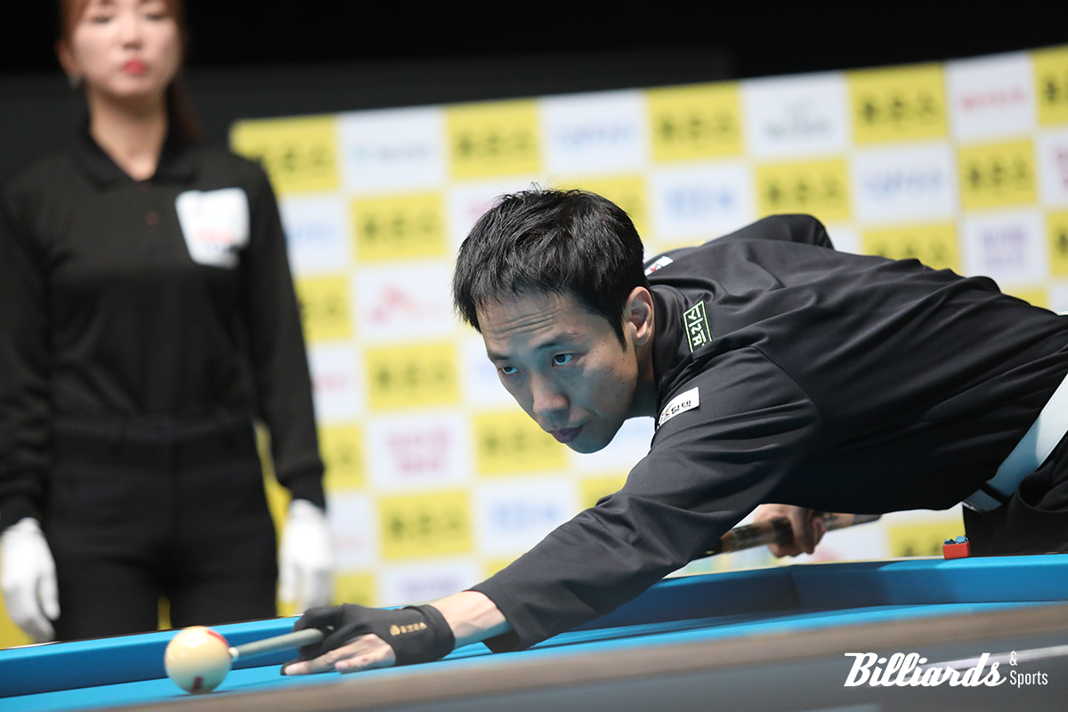 끈질진 집념으로 세트스코어 2-2로 동점을 만든 박인수는 끝내 남은 매치 포인트 1점을 마무리하지 못해 모리 유스케에게 패하고 말았다. 사진=고양/이용휘 기자