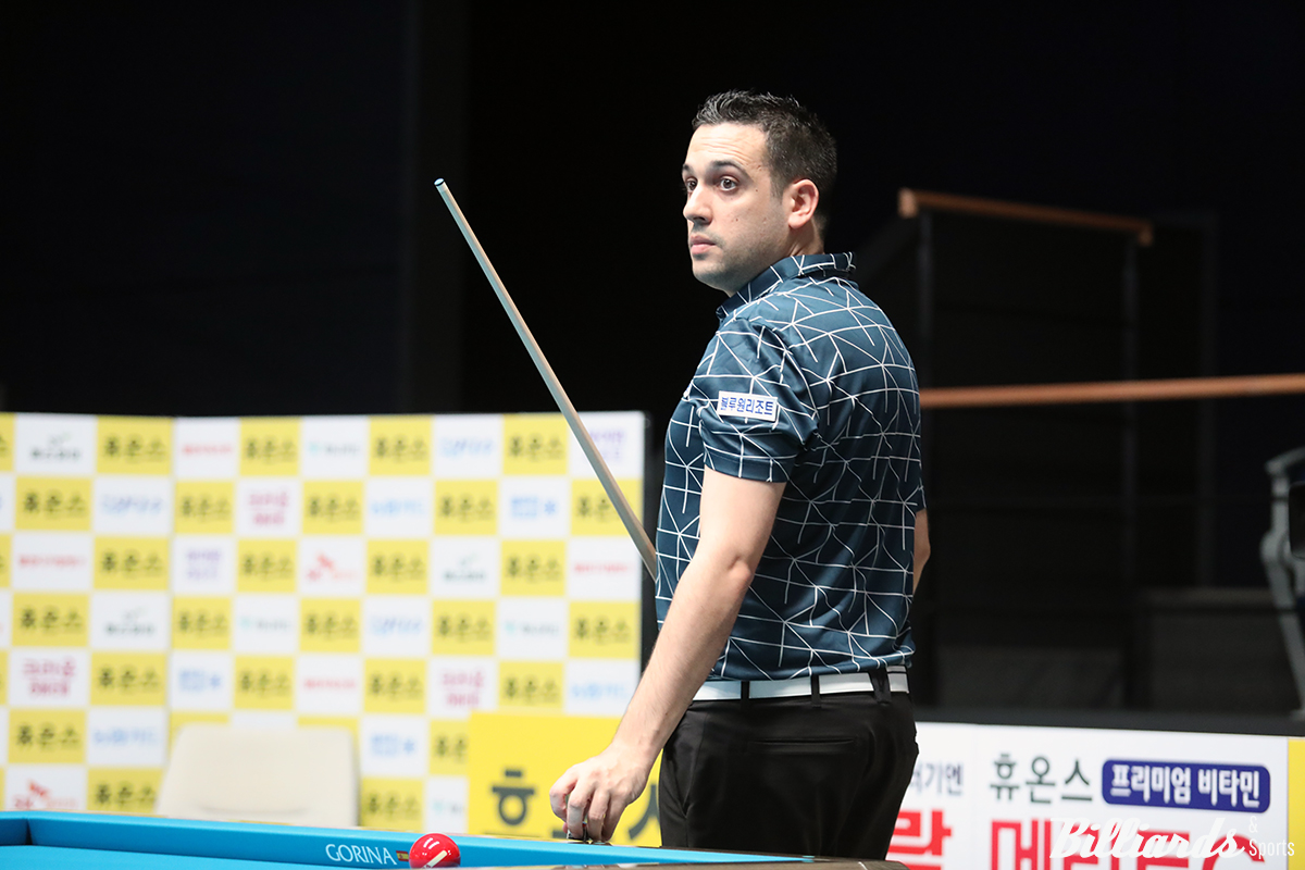 다비드 사파타(블루원리조트)는 이번 5차 투어에서 역대 최고의 폼으로 독보적인 기량으로 전형적인 우승 페이스를 달리고 있다. 29일 밤 9시 30분에 시작하는 8강전에서 한국의 이상용이 사파타와 스페인의 대기록 작성을 저지할 수 있을지 주목된다.