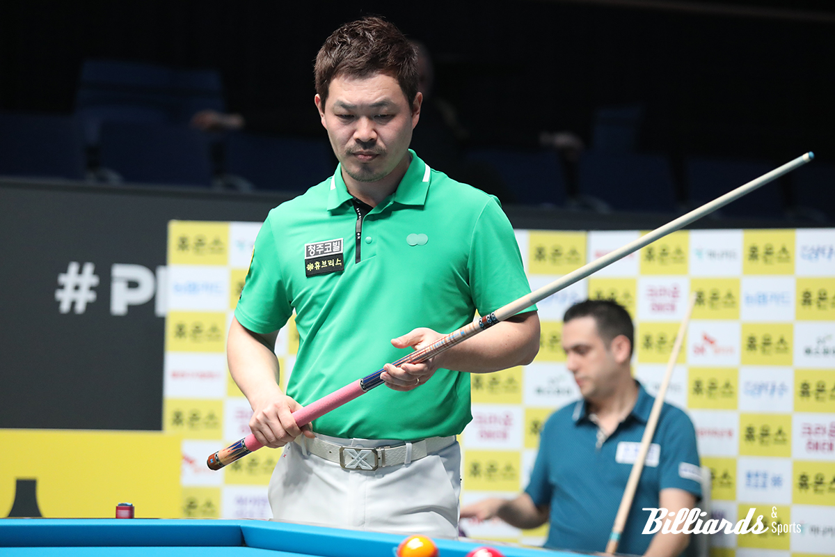 다비드 사파타와 8강전 대결 중인 이상용. 사진=고양/이용휘 기자