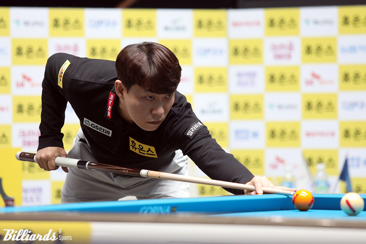 최성원은 준결승에서 세트스코어 0-2로 뒤지다가 2-2로 따라잡은 뒤 5, 6세트에 벌어진 1점 차 승부를 모두 승리하고 결승 진출에 성공했다.