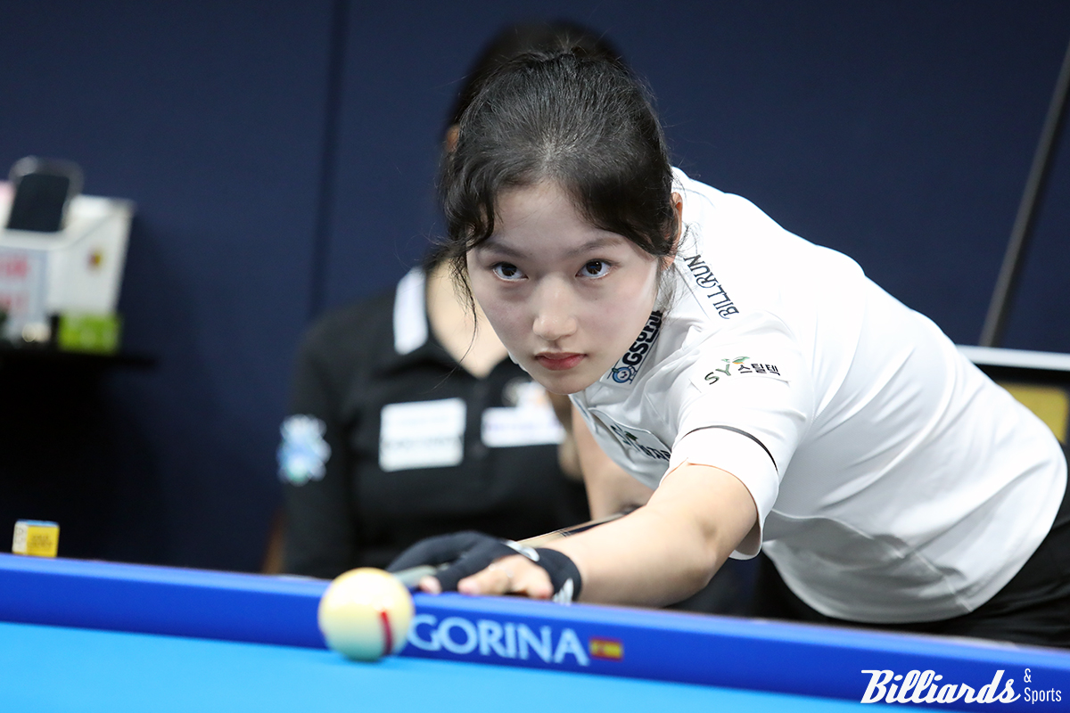 '바자르 여왕' 한지은(에스와이)이 이미래(하이원리조트)를 64강에서 꺾고 32강에 진출했다.