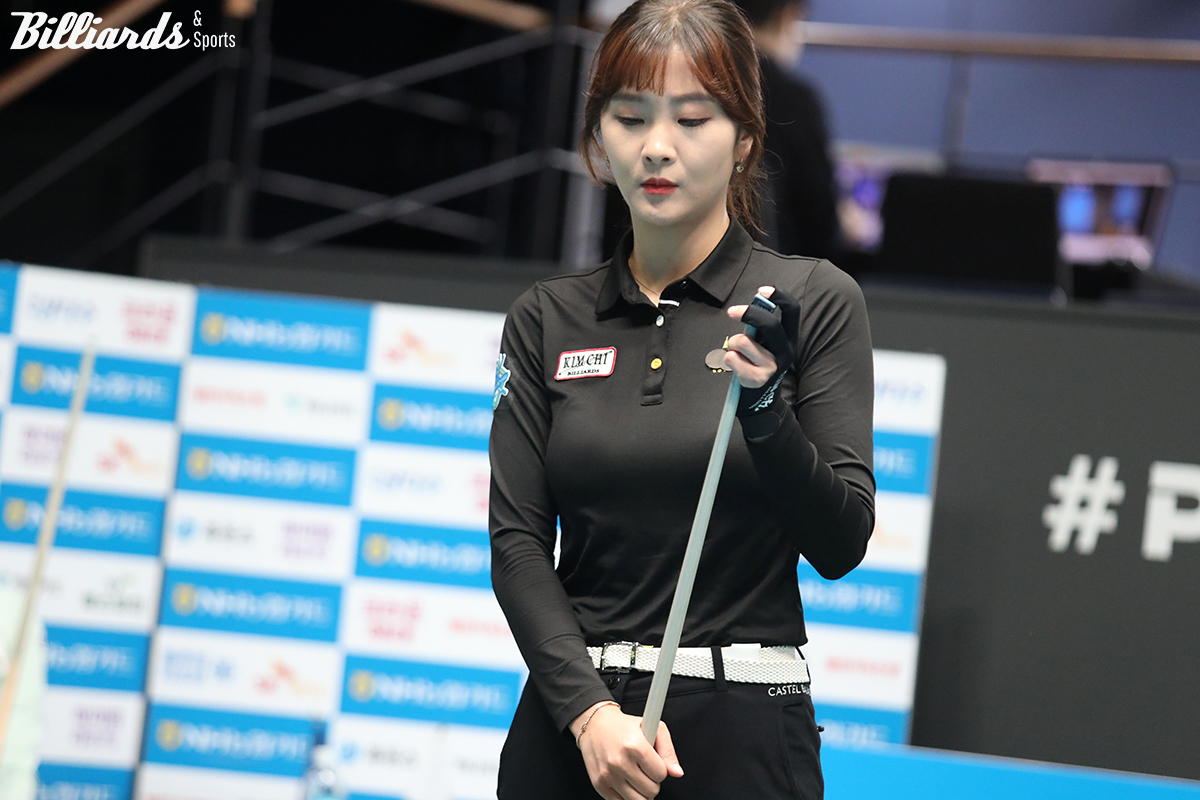 김상아는 32강에서 한지은(에스와이)과 치열한 승부 끝에 2-1 승리를 거두고 김가영과 16강에서 다시 만났다.