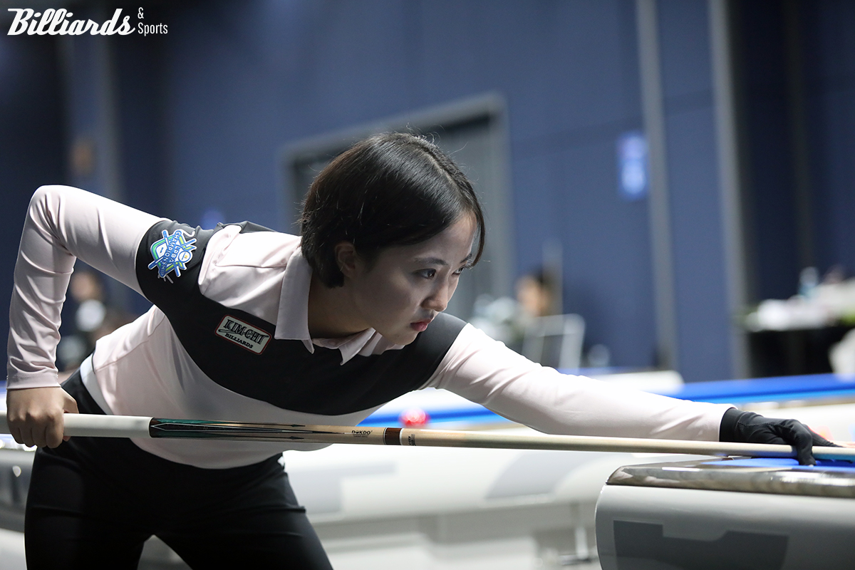 32강에서 '3차 투어 우승자' 백민주(크라운해태)를 꺾는 돌풍을 일으키며 16강에 진출한 '2001년생 강호' 황민지.