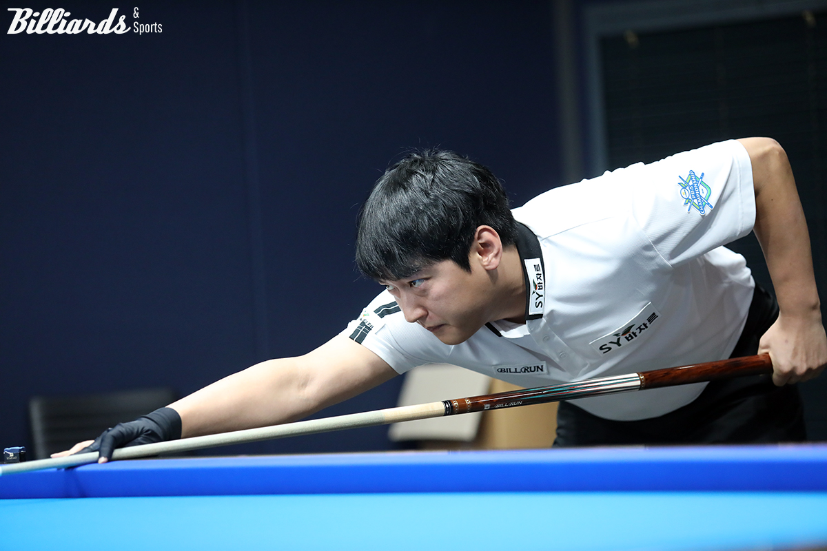 세트스코어 0-2에서 2-2를 만들어 승부치기에서 승리한 이영훈(에스와이).