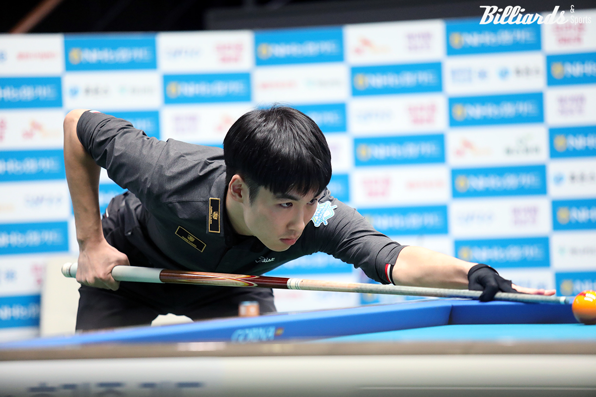 장현준은 매 세트 팔라존을 앞서갔지만, 뒷심 부족으로 역전을 허용해 아쉽게 128강에서 탈락했다.