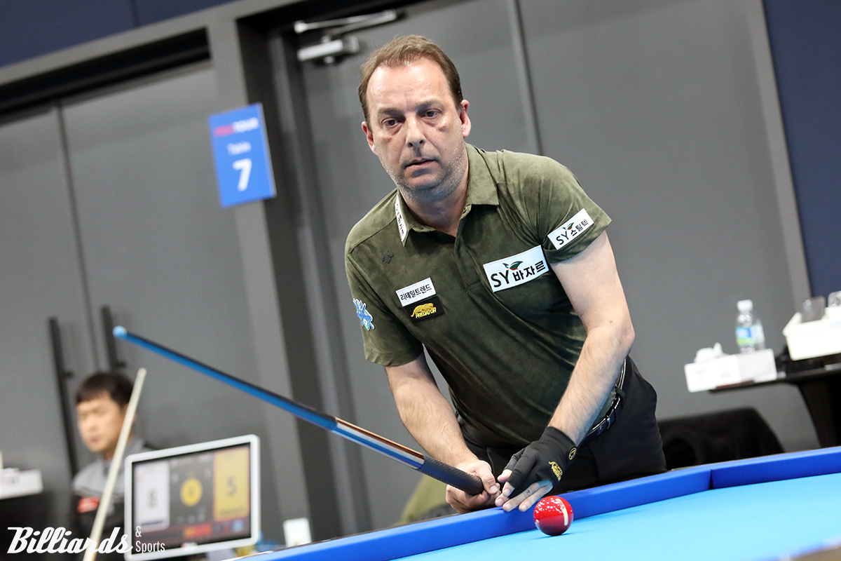 '3쿠션 사대천왕' 다니엘 산체스(에스와이)는 'NH농협카드 PBA 챔피언십' 128강에서 튀르키예의 잔 차파크(블루원리조트)에게 세트스코어 0-3으로 져 탈락했다.   사진=고양/김민영 기자