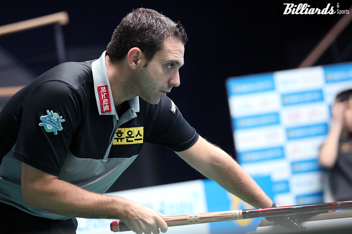 128강전에서 하비에르 팔라존(휴온스)은 '2000년생' 장현준에게 매 세트 끌려다니며 패배 위기에 놓였다가 어렵게 승리를 거뒀다.