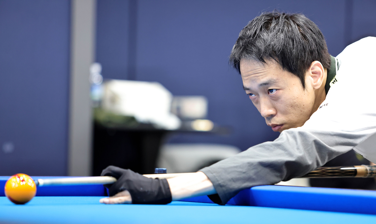 박인수(에스와이)가 6차 투어 'NH농협카드 PBA 챔피언십'에서 이틀 동안 2점대 화력으로 연승을 거뒀다.  사진=PBA 제공 