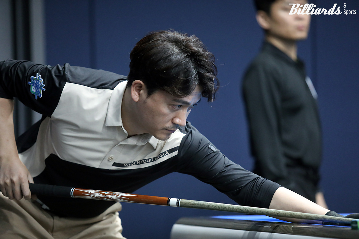 권혁민은 4세트 6:14에서 9:14로 따라간 뒤 뱅크 샷 3방으로 6점을 쓸어 담고 15:!4로 역전승을 거뒀다.