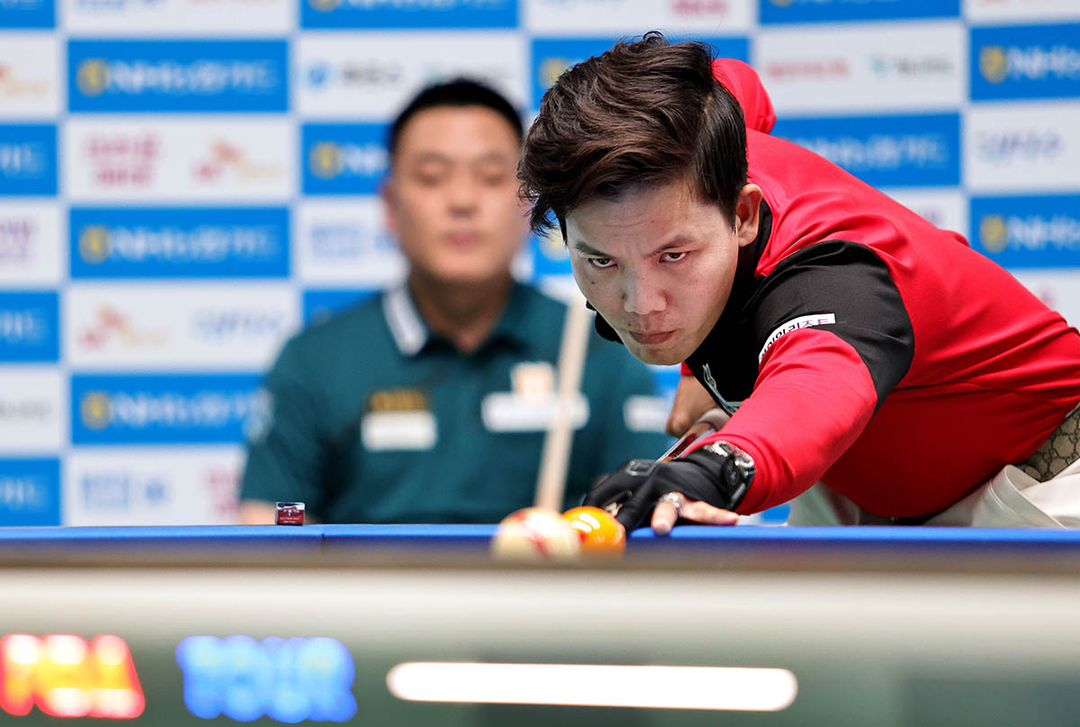 응우옌프엉린은 승부처에서 뱅크 샷으로 살아나며 조재호에게 승리를 거두고 16강에 진출했다.