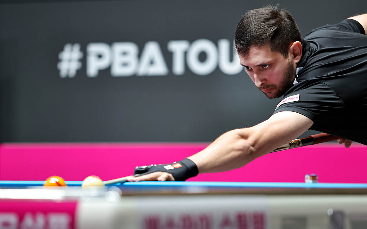 최고의 주가를 올리고 있던 다비드 마르티네스(크라운해태)는 32강에서 응우옌꾸옥응우옌(하나카드)에게 세트스코어 0-3으로 졌다.