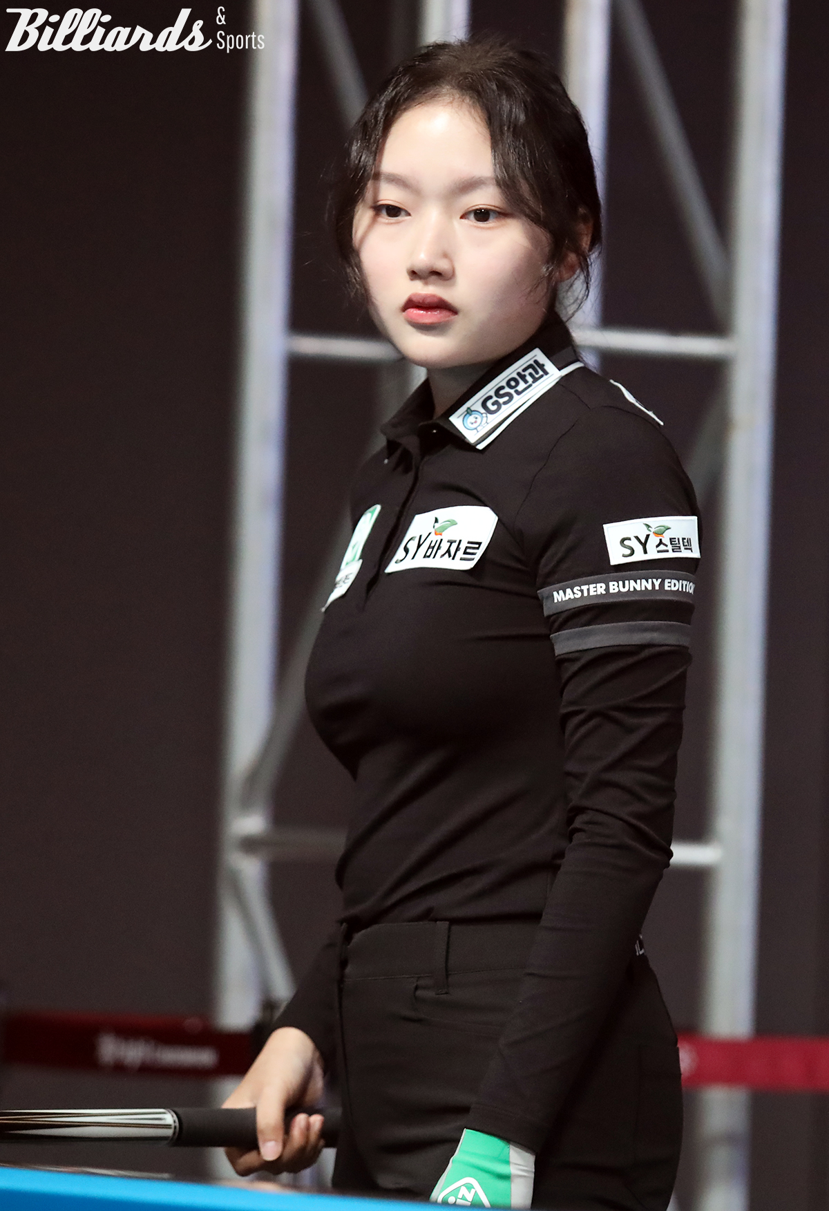 1세트를 내주고 2세트에도 득점이 지지부진했던 한지은은 중반을 넘어서면서 1-1-1-4 연속타로 김가영을 따라잡았다.