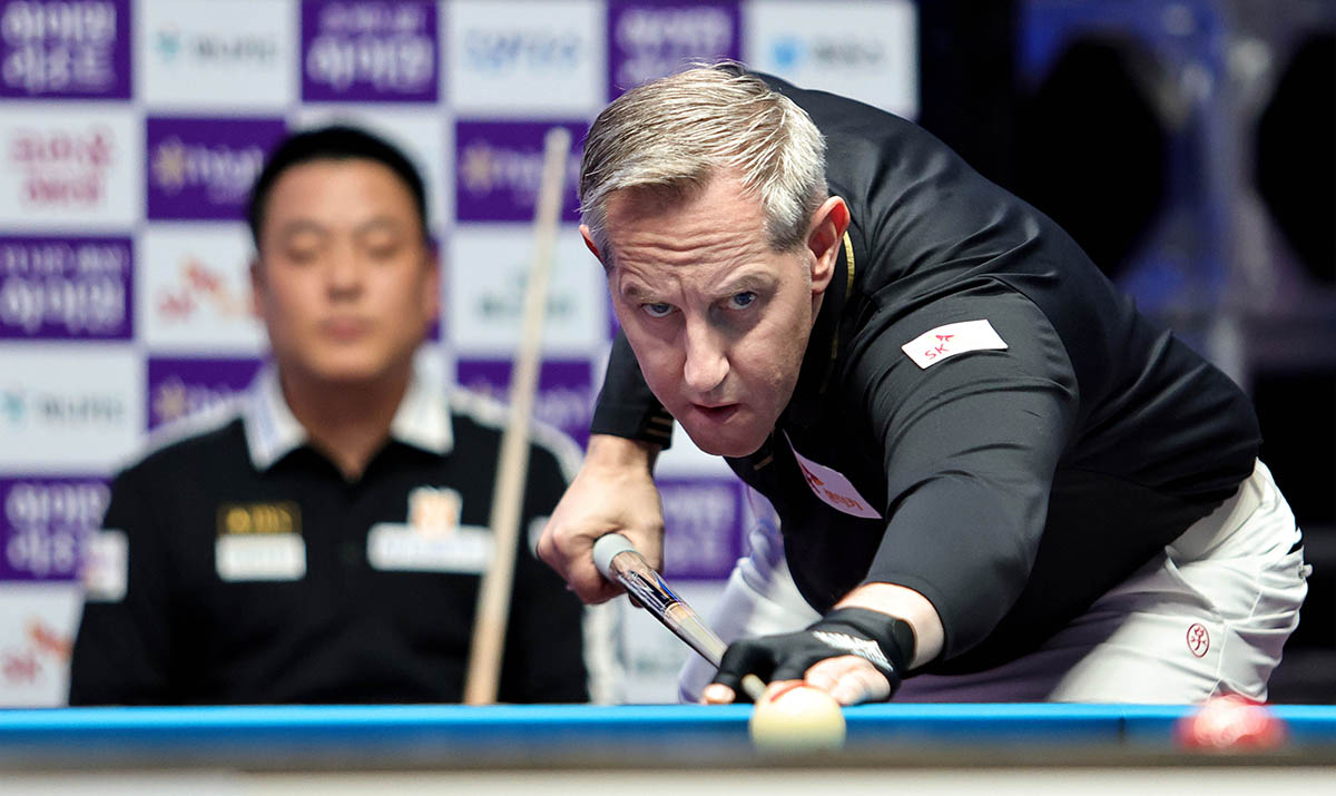 '벨기에 강호' 에디 레펀스(SK렌터카)는 선수 생활 40년 만에 지난 2021년 열린 PBA 투어를 우승하며 세계대회 첫 우승타이틀을 획득했다. 지난 시즌 두 번째 결승에서는 프레데릭 쿠드롱(벨기에)에게 패했고, 이번 7차 투어 '하이원리조트 PBA 챔피언십' 결승에서는 조재호(NH농협카드)에게 아쉽게 져 2승 달성에 실패했다.    사진=PBA 제공