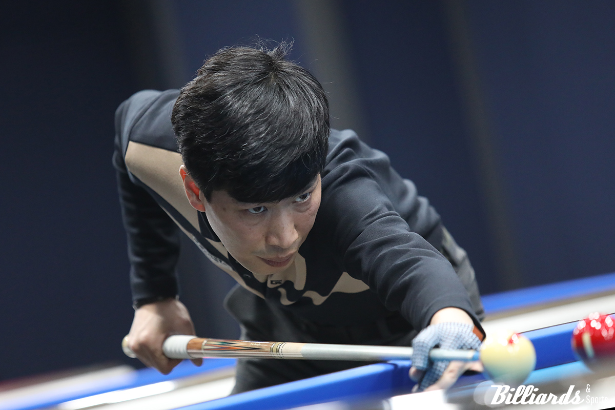 준결승전에서 김영원과 대결하고 있는 이정익.