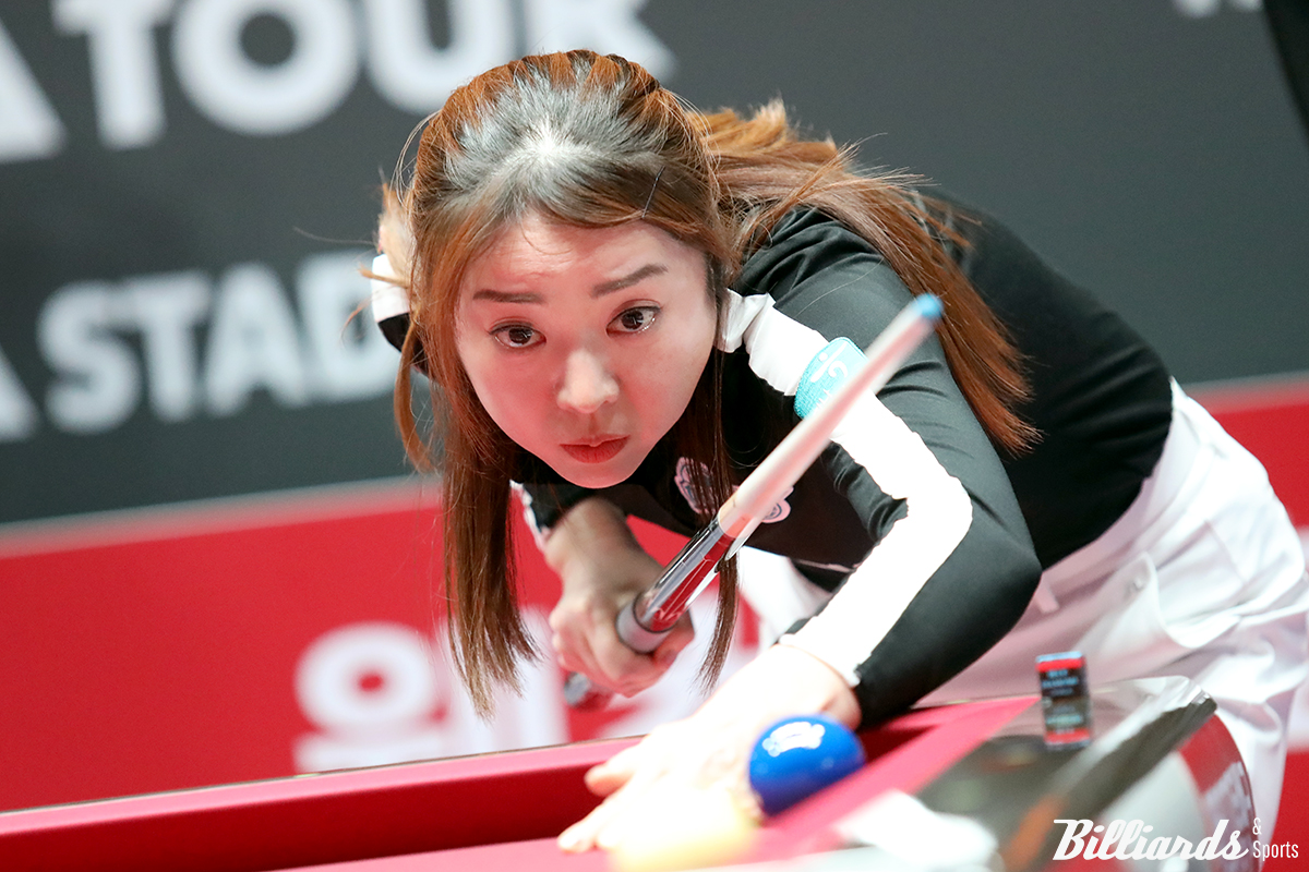 가장 화려한 시즌을 보내고 있는 사카이 아야코(하나카드)가 8차 투어 첫 경기에서 탈락의 고배를 마셨다.   빌리어즈앤스포츠 DB