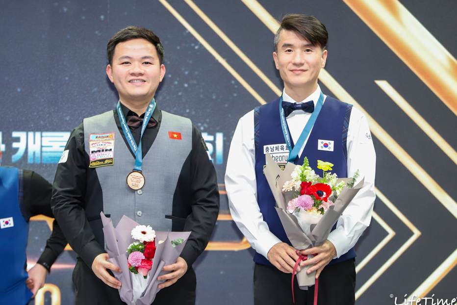 '세계 챔피언' 바오프엉빈(베트남)과 나란히 공동3위 시상대에 선 강자인. 사진=대한당구연맹 제공