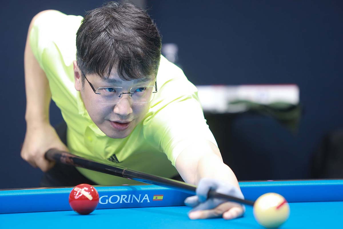 큐스쿨 2라운드 첫날 첫 경기에서 김기혁에게 패한 오성욱은 신동민A와 2일차 대결을 이어간다.