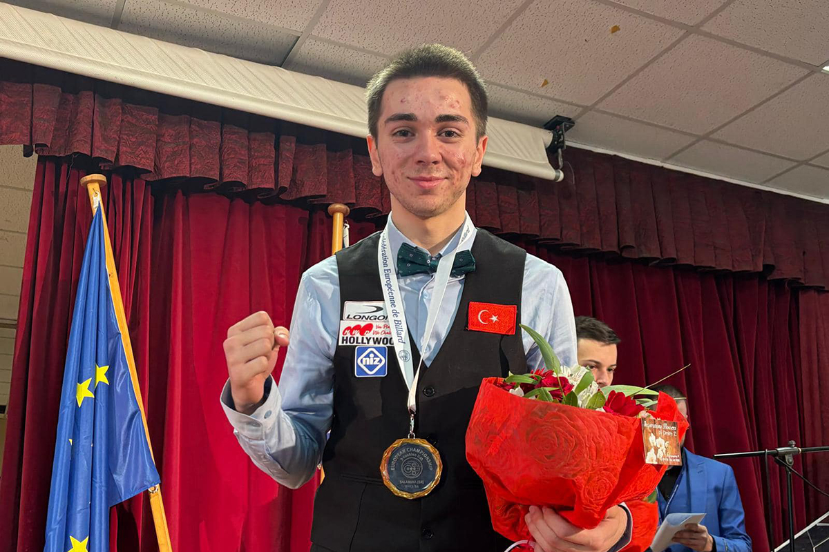 2년 연속 U-25 유럽선수권대회에서 우승한 부라크 하샤쉬. 사진=유럽당구연맹(CEB)