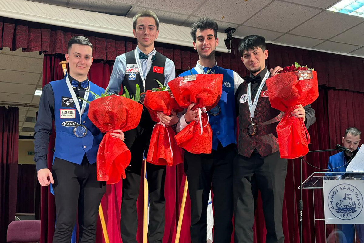 입상한 선수들. 왼쪽부터 준우승 막심 파나이아, 우승 부라크 하샤쉬, 공동3위 알레시오 다가타, 세이멘 외즈바쉬. 