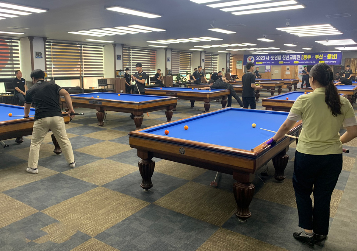 지난해 개최된 광주-부산-충남의 친선 교류전이 올해는 9개 시도연맹으로 확대되어 '시도대항전'으로 개최된다. 사진=충남당구연맹 제공 