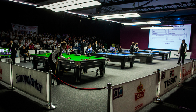 2017년 브로츠와프 월드게임 경기 장면. 캐롬 종목 당구대로는 민테이블, 스누커 종목 당구대로는 라슨이 설치되어 있다. 사진=빌리어즈앤스포츠 DB