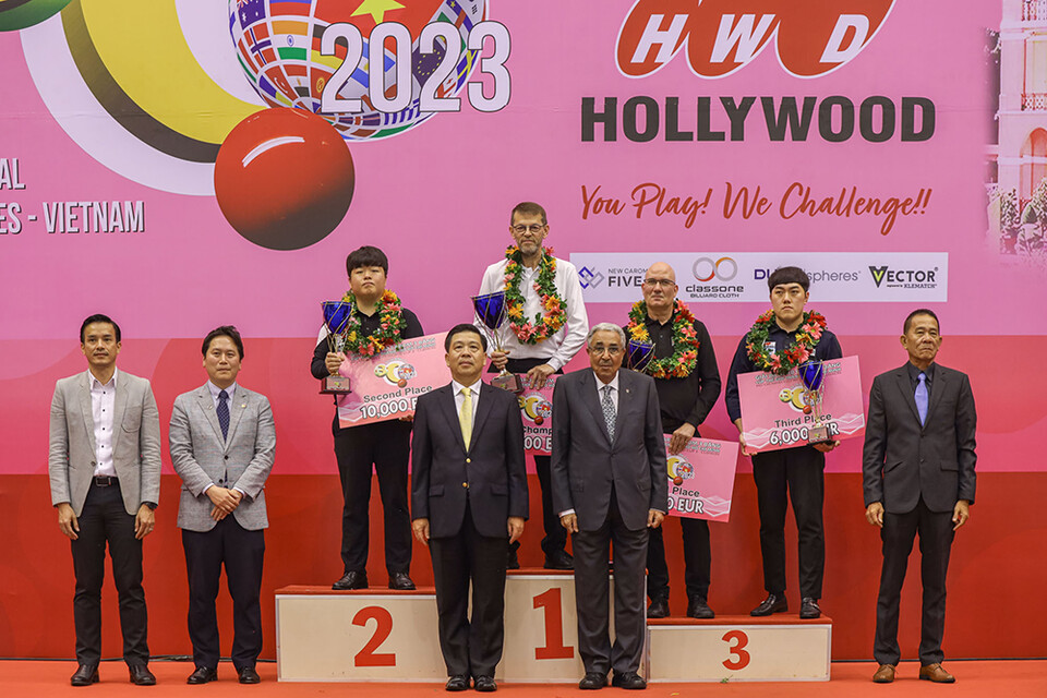 2023년 열린 '호찌민 당구월드컵' 시상식. 우승은 토브욘 블롬달이 차지했으며, 한국 선수 중에서는 조명우가 준우승에, 김준태가 공동3위에 올랐다. 