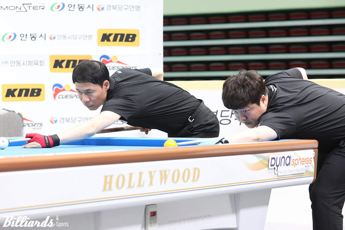 안동하회탈배 결승전에서 뱅킹하는 허정한과 조명우.