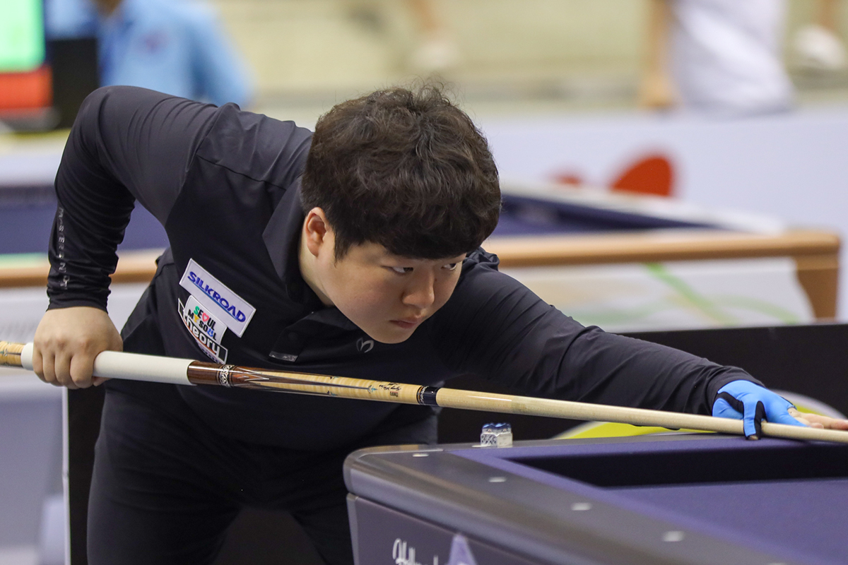 1승1패로 위기에 놓인 조명우가 쩐딴룩을 꺾고 16강 진출에 성공했다.
