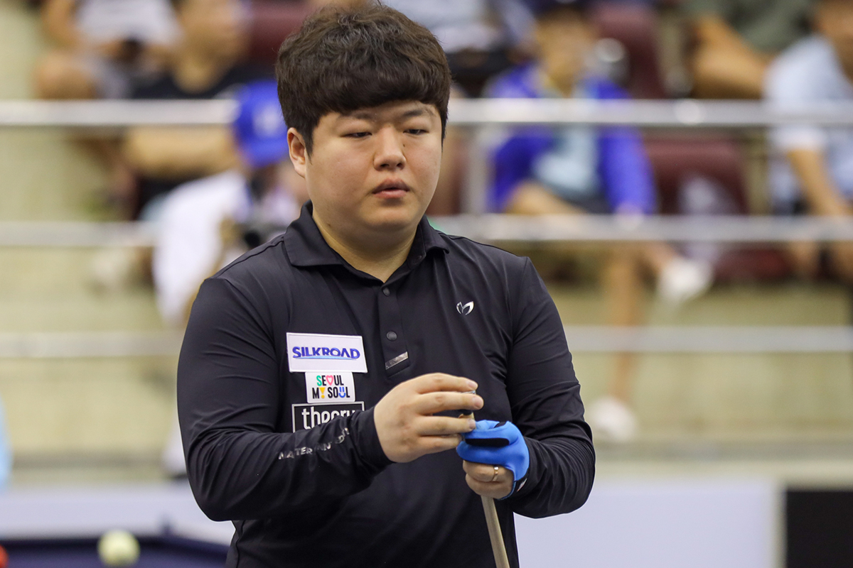 쿠드롱과 32강 대결 중인 조명우.