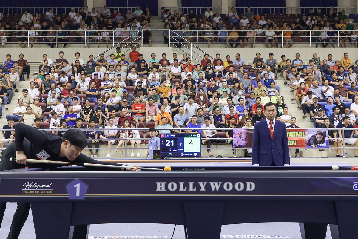 김준태의 하이런이 터지자 숨죽이고 지켜보는 베트남 관중들. 김준태는 비록 준우승에 그쳤으나 생애 첫 세계 랭킹 1위에 올랐다. 