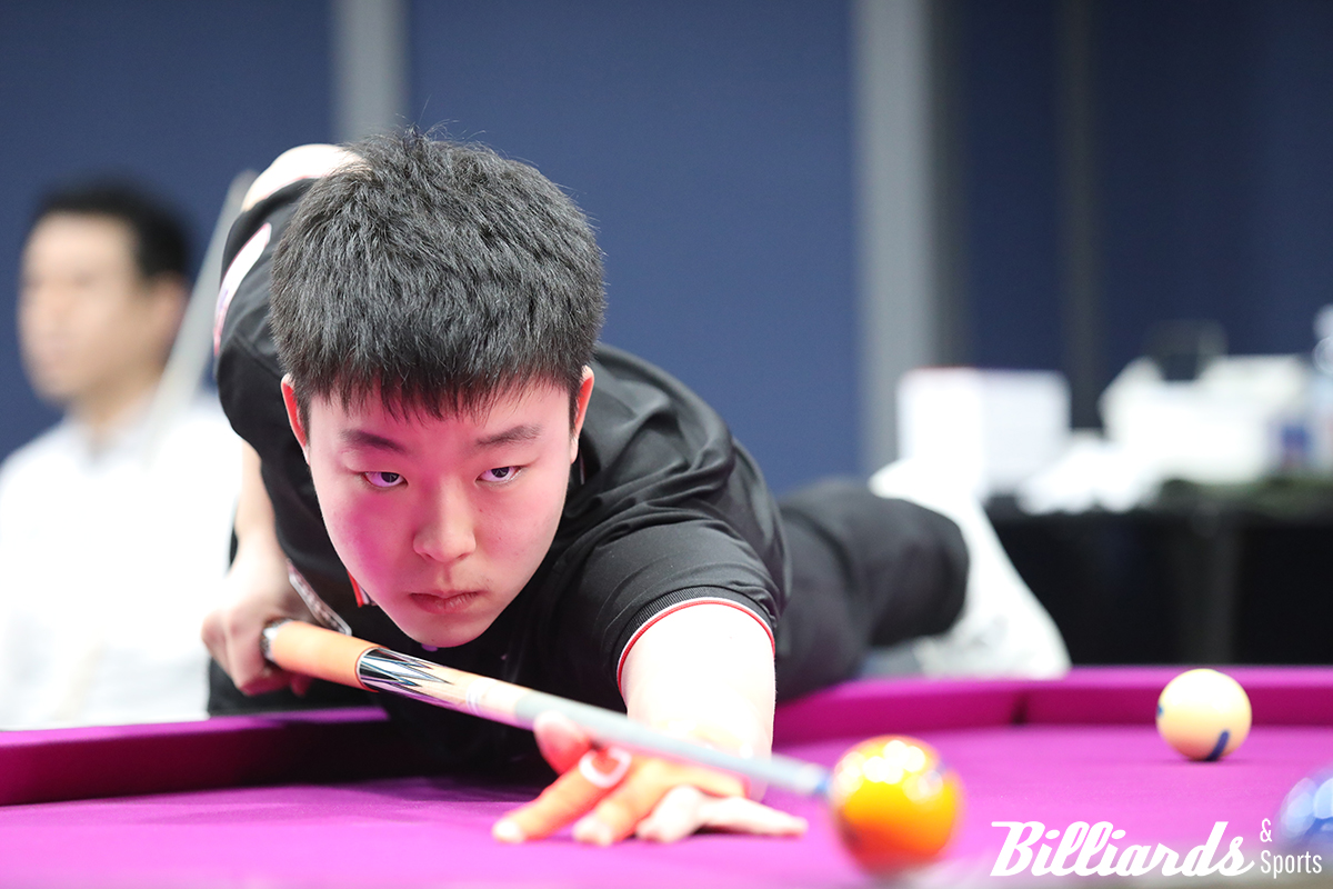 1부 투어에 와일드카드로 출전한 김영원은 휴온스챔피언십에서 에디 레펜스, 김태관 등을 꺾고 32강까지 올랐다.