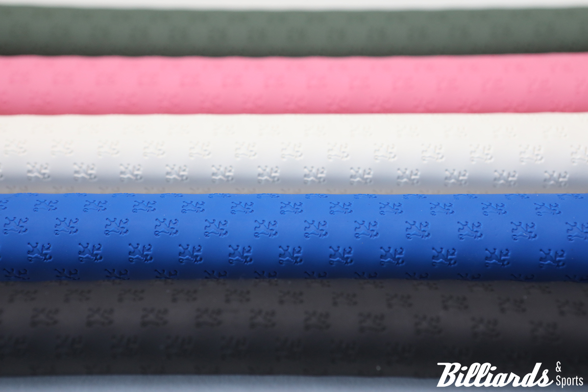 신제품 '아담 무사시 프로 그립'에는 아담의 사자 로고가 음각으로 새겨져 있다.