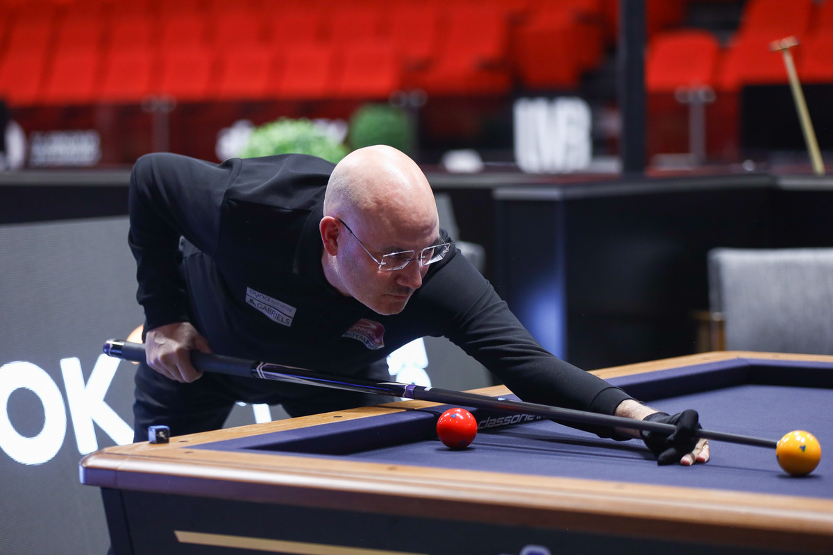 허정한과 결승 진출을 다투는 호른.