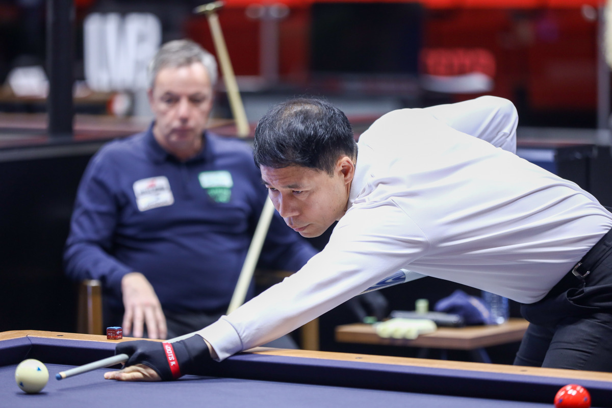 '앙카라 3쿠션 당구월드컵'에서 딕 야스퍼스와 쩐뀌엣찌엔을 꺾고 준결승에 오른 한국의 허정한(경남).  사진=SOOP 제공