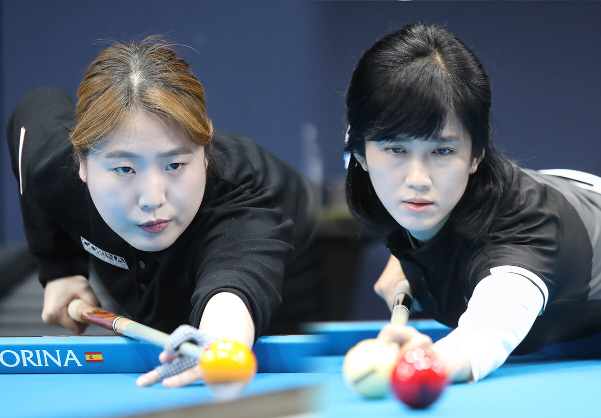 애버리지 1.389로 종합순위 2위를 차지하며 64강에 진출한 이지은(왼쪽)과 1.333으로 3위에 오른 최보람(오른쪽).