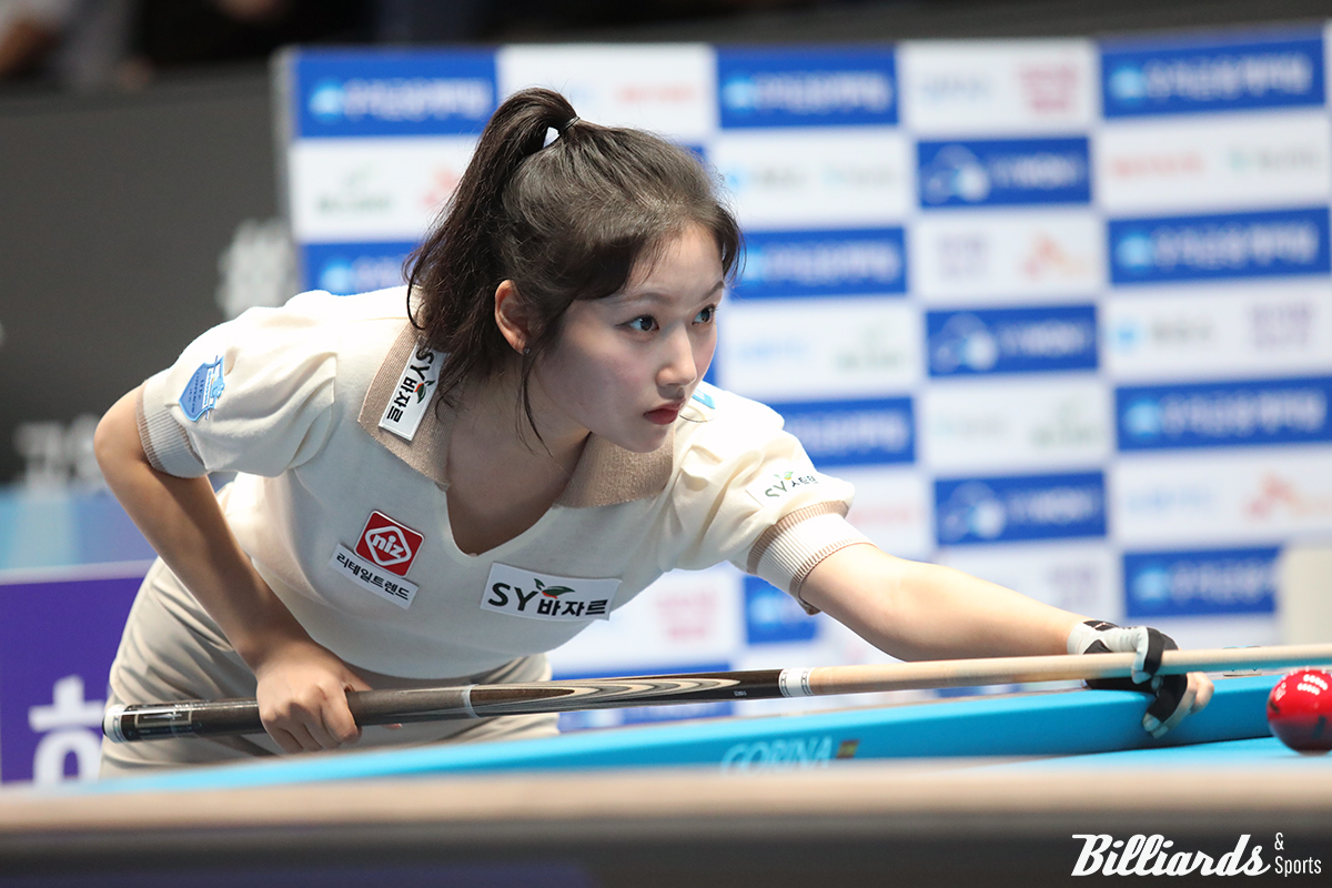 한지은은 전날 64강전에 이어 32강전까지 다소 부진한 모습을 보였다.