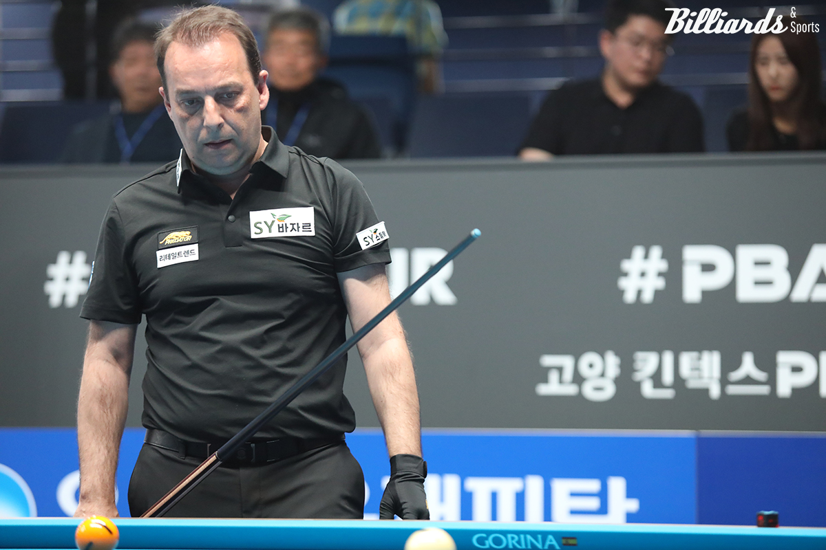 '3쿠션 사대천왕' 다니엘 산체스(에스와이)도 128강전을 통과하고 시즌 첫 걸음을 무난하게 떼었다.