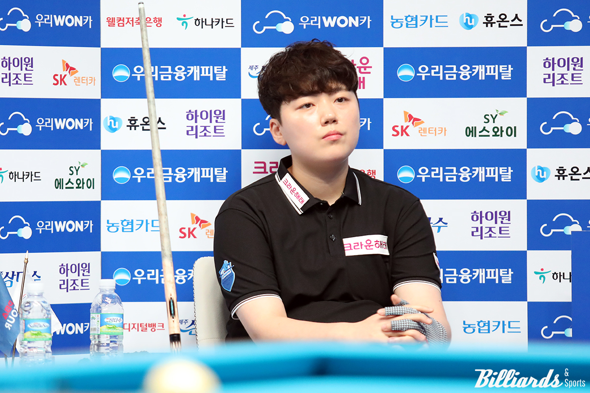 서한솔에게 1점 차로 아깝게 패한 백민주.