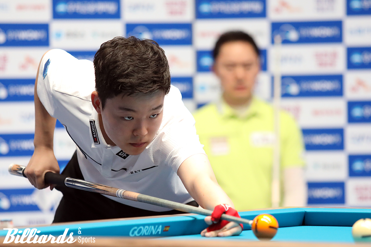 황득희와 8강전 대결 중인 김영원.