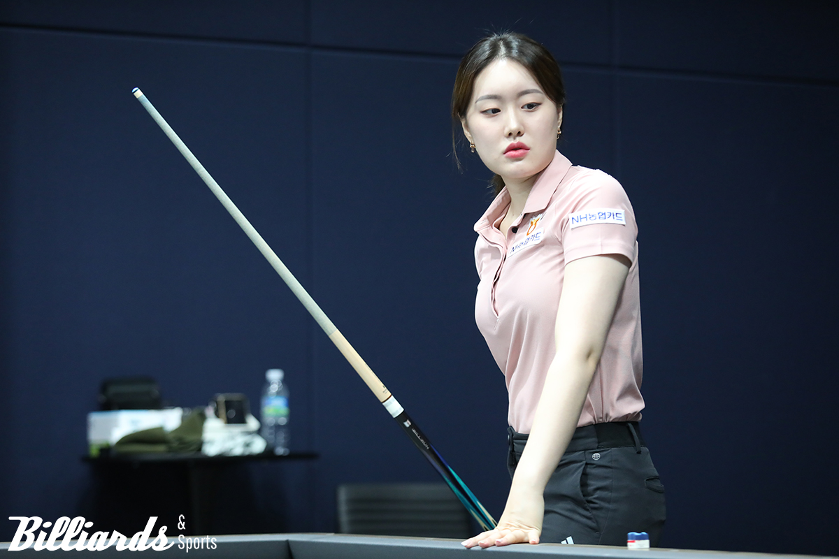 '신예' 권발해를 꺾고 32강에 오른 김보미