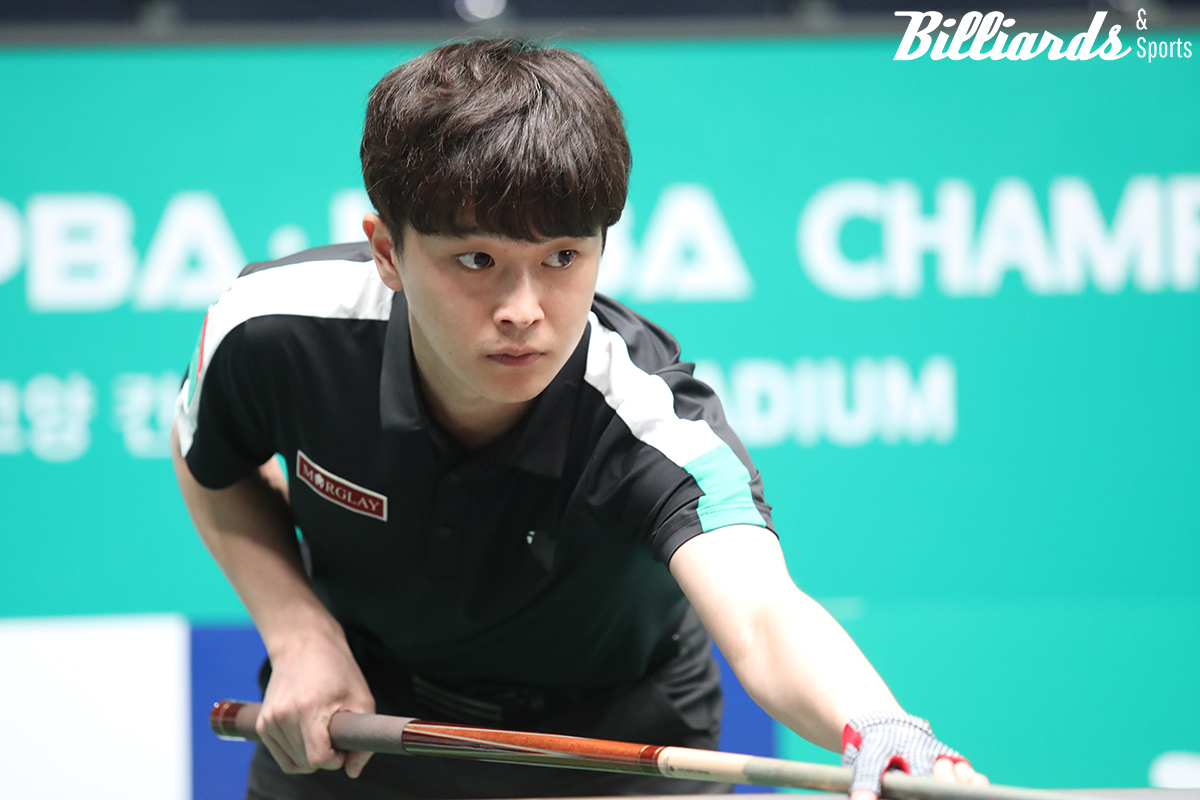 첫 출전한 1부 투어에서 하비에르 팔라손을 세트스코어 2-0으로 밀어붙인 정병우.