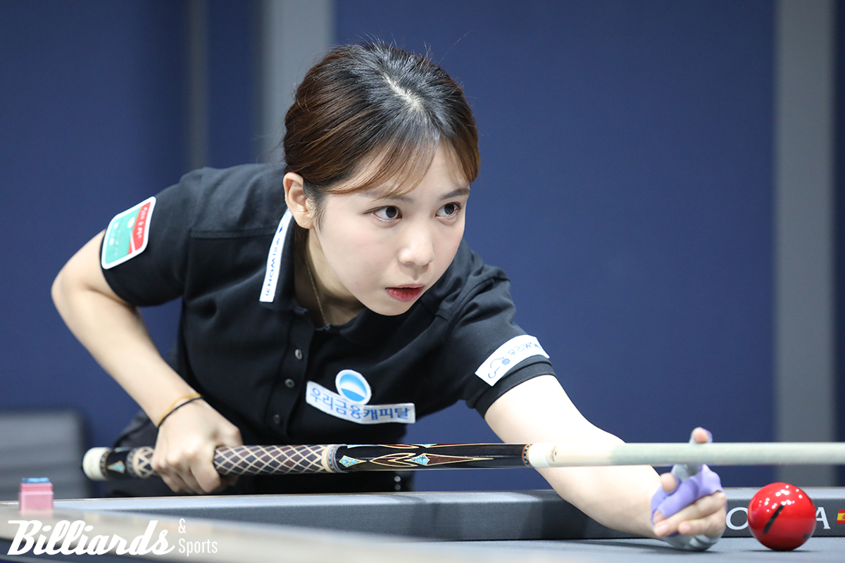 '팀 동료' 서한솔에 이어 '새댁' 박다솜을 꺾고 8강 진출에 성공한 김민영.